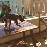 Home Stay - Baie des Anges